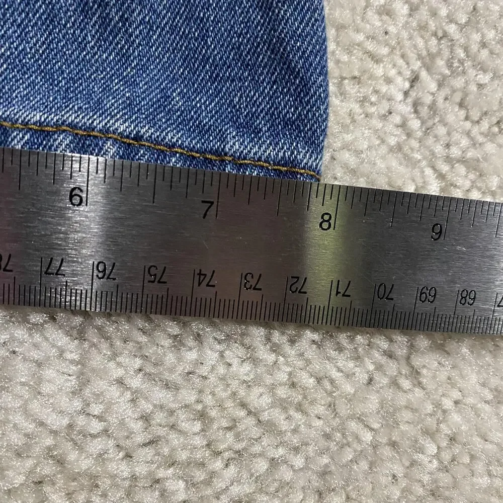 Levis 505 Jeans Mens 31x32 Blue Medium Wash Straight Zip Fly Regular Fit Denim